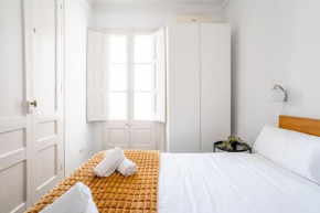 Historic Catalan 4BD apartment in Gran Vía